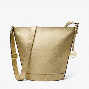 Michael Kors Townsend Medium Metallic Pebbled Leather Messenger Bag PALE GOLD